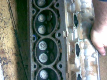 Compro culata de peugeot/citroen 1.900cc 16v (309/bx/405)