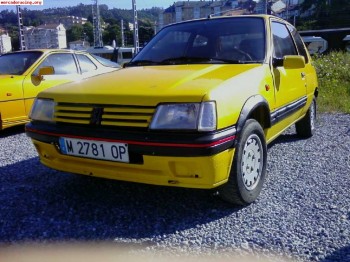 Compro carroceria 205