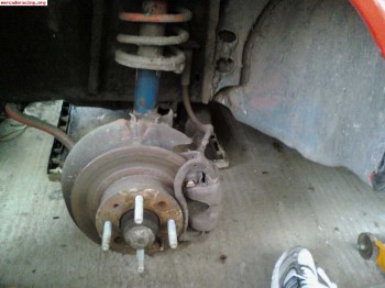 Busco frenos del para seat 131 2000