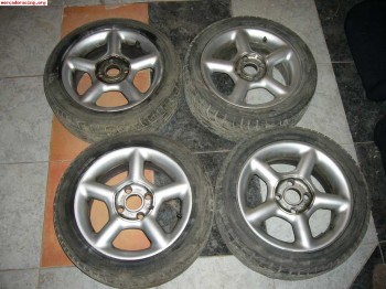 Compro llantas de ford scort 
