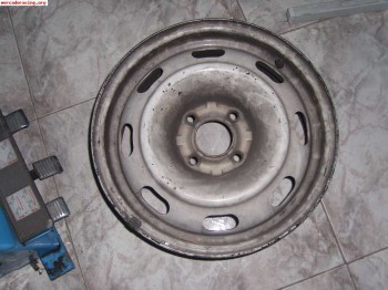 Se compra 4 o 5 llantas chapa citroen