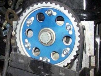 Polea ajustable para peugeot 205 rallye.