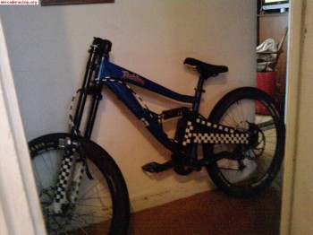 Cambio llantas por bici de descenso