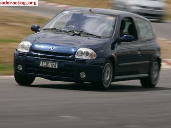 Compro aleta derecha y paragolpes delantero de clio sport fa