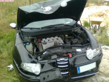 Se  vende alfa romeo entero o a piezas 