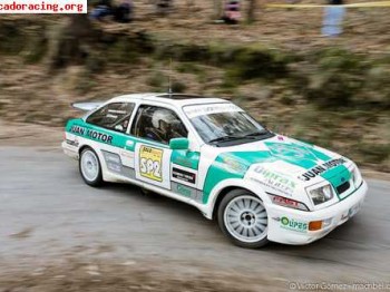 Compro 2 baquet caducados, volante de piel vuelta y piña.