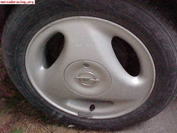 Busco llantas aluminio 14  corsa  94 en adelante