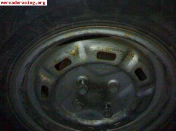 Compro llanta como la de la foto