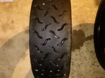 Se vende un neumatico en 15 