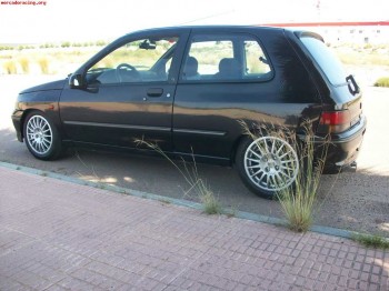 Compro barras para clio 16 v