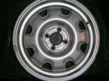 Se compran llantas clio