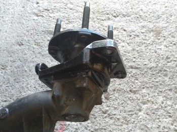 Se compran soportes de pinzas de freno traseras - citroën saxo/peugeot