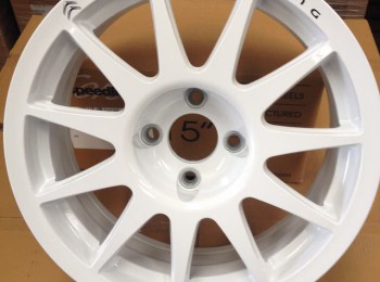 Busco llantas de c2 r2