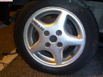 Compro llanta speedline de 13  con 5 radios para seat