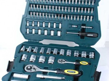 Vendo maletín juego carracas mannesmann 98415 (115 piezas), 