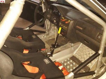 Se alquila 106 1.6 8v