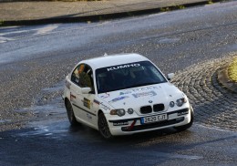 Se alquila bmw compact