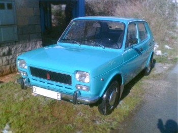 Se vende 127 4 puertas.