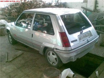 Se vende carrocería r5 gt turbo