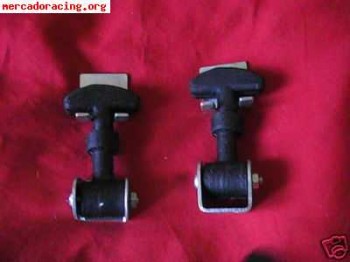 Se venden 4 ganchos para el capo