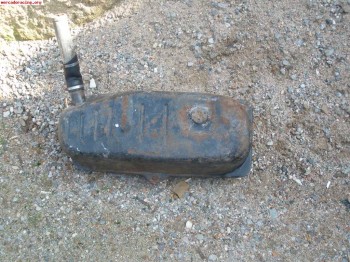 Vendo deposito gasolina r8