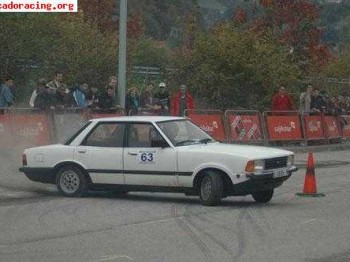 Se vende ford taunus 2.0gl