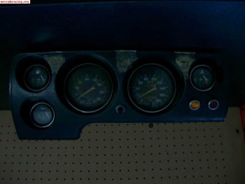 Se vende cuadro de relojes de lada niva 60 euros