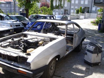 Vendo ford capri mk3 2000 sin papeles.1500 euros 