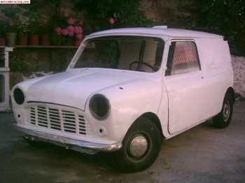 Mini van 850c.c. 