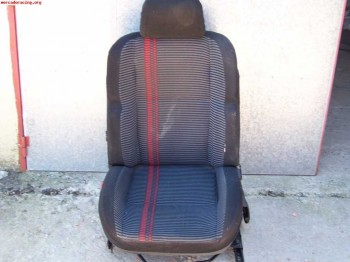 Se vende asiento de conductor de renault 19 16v serie 1