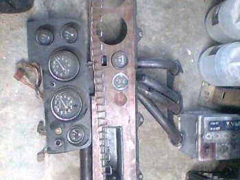 Cuadro de relojes lada   plancha de r8   detalle salpicadero