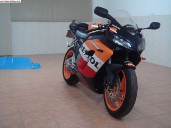 Honda cbr 1000 rr repsol