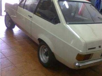 Vendo ford escord mk2 motor pinto 2000