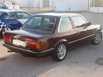 Se vende bmw e30 320i pre