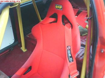 Se vende vw escarabajo & baquet omp con arneses belt.