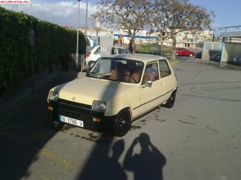Renault r5 950 escucho ofertas