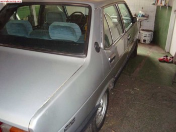 Se vende seat 131 1600 45000km    1200 euros