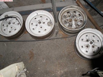 Vendo targa de 22,5 cm   creo que de 8 