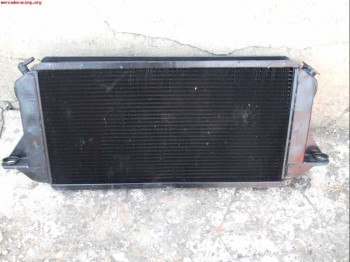 Vendo radiador de simca 1200 y pilotos delanteros de austin