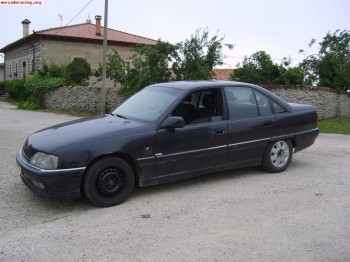 Opel omega 2,600i (150cv) 700e 