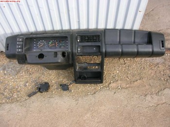 Salpicadero con velocimetro de r5 tx