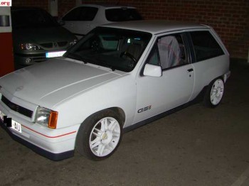 Se regala opel corsa gsi