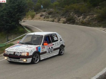 Peugeot 205 gti 1.9 130 cv. todo homologado.