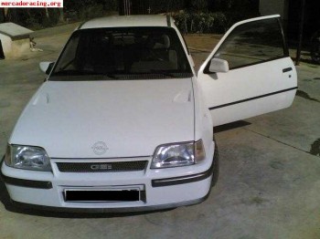 Se vende kadett gsi 8v