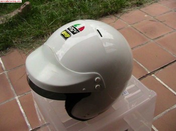 Baquets, arneses y cascos