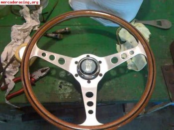 Compro  volante nardi de madera