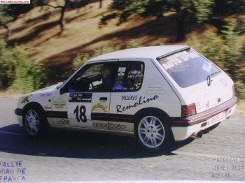 Arbol de levas original de 205 rallye