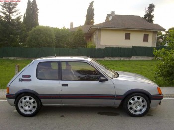 Vendo 205 gti 1.9 del 85 2.500 euros urge