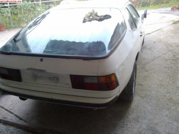 Se cambian dos porsche 924 por 944