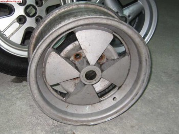 Muchas llantas......